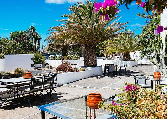 Hotel El Grifo San Bartolome  photo